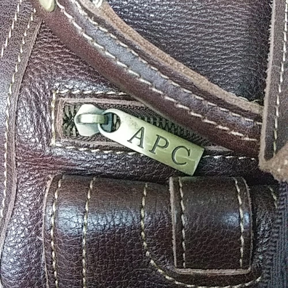 A P C Purse View 2